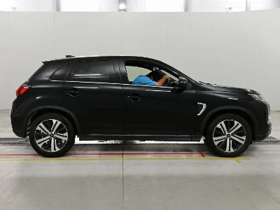 MITSUBISHI RVR