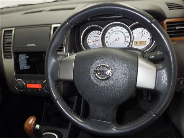 Nissan Tiida 15M, миниатюра 5