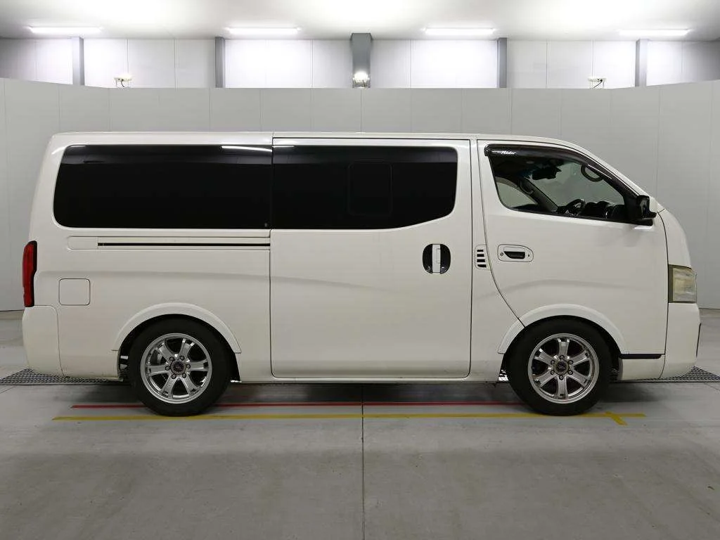 Nissan NV350 Caravan LONG LAI DUB LALAI PRE GX TAHOE, миниатюра 3
