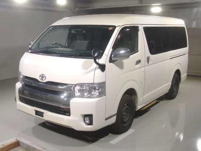 TOYOTA HIACE
