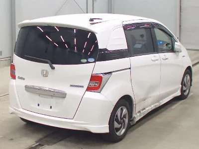 HONDA FREED SPIKE