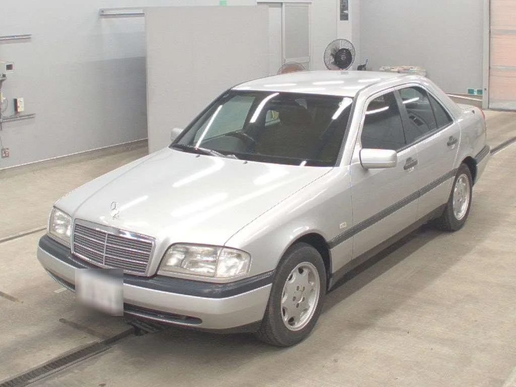 Mercedes-Benz C-Class  с аукциона в Японии
