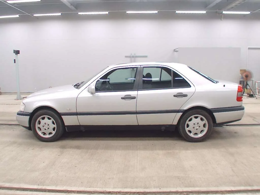 Mercedes-Benz C-Class  с аукциона в Японии