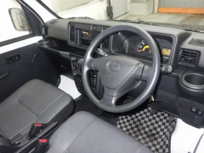 TOYOTA PIXIS VAN