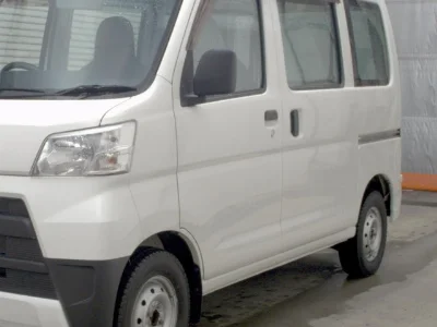 TOYOTA PIXIS VAN