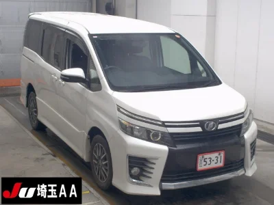 TOYOTA VOXY