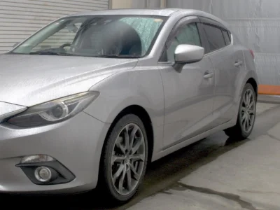 MAZDA AXELA