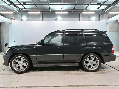 TOYOTA LAND CRUISER