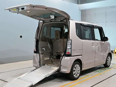 HONDA N BOX PLUS