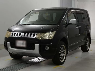 MITSUBISHI DELICA D5