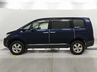 MITSUBISHI DELICA D5