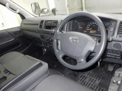 TOYOTA HIACE VAN