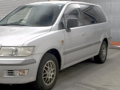 Mitsubishi Chariot Grandis