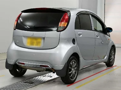 MITSUBISHI I