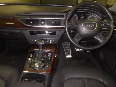 AUDI A6 AVANTE