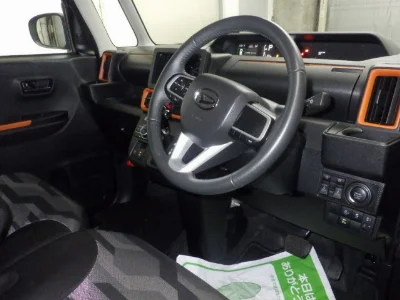 DAIHATSU TANTO FUN CROSS