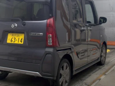 DAIHATSU TANTO FUN CROSS