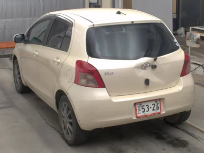 TOYOTA VITZ