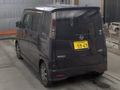 NISSAN ROOX