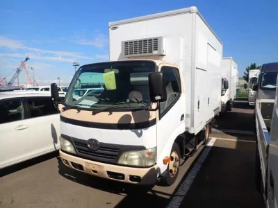 TOYOTA DYNA