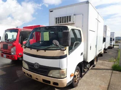 TOYOTA DYNA