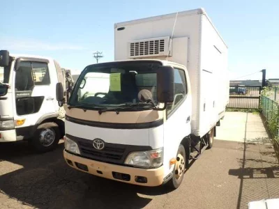 TOYOTA DYNA