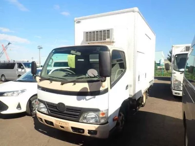 TOYOTA DYNA