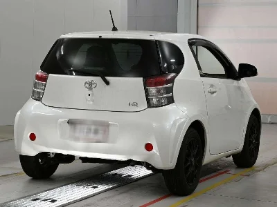 TOYOTA IQ