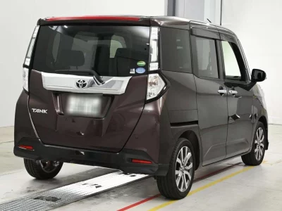 TOYOTA TANK