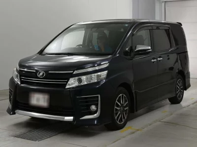 Статистика аукционов Toyota Voxy