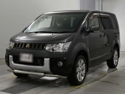 MITSUBISHI DELICA D5