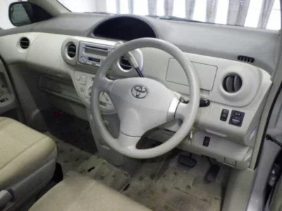 TOYOTA PORTE