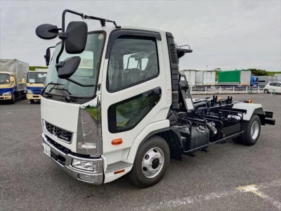 MITSUBISHI FUSO FIGHTER