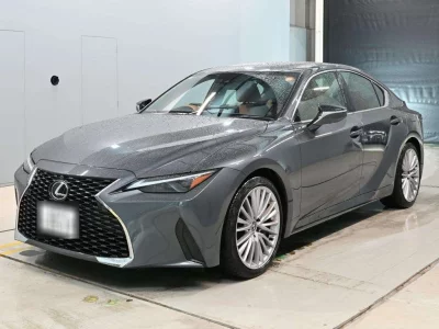 LEXUS IS