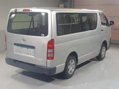 TOYOTA REGIUS VAN