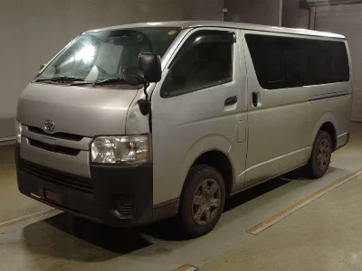 TOYOTA REGIUS VAN