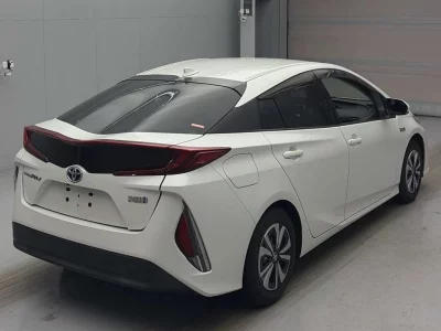 TOYOTA PRIUS PHV