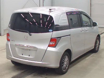 HONDA FREED SPIKE