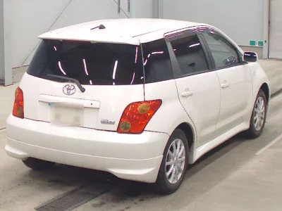 TOYOTA IST