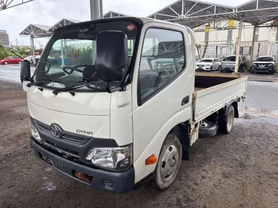 TOYOTA DYNA