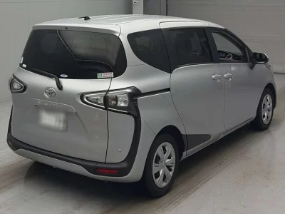Статистика аукционов Toyota Sienta