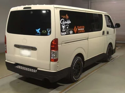 TOYOTA HIACE VAN