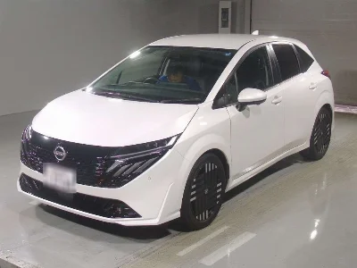 NISSAN AURA