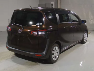 Статистика аукционов Toyota Sienta