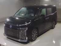 Цена авто Toyota Voxy с аукционов Японии, номер кузова ZWR90W, пробег 36 000, оценка 3