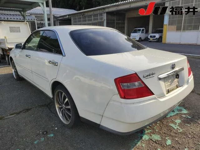 Nissan Cedric  с аукциона в Японии