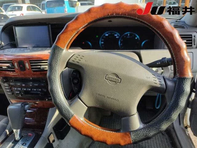 Nissan Cedric  с аукциона в Японии