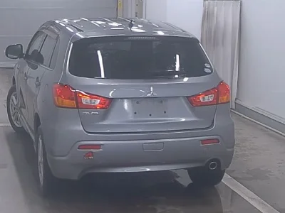 MITSUBISHI RVR