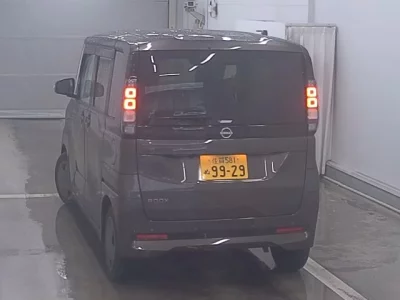 NISSAN ROOX