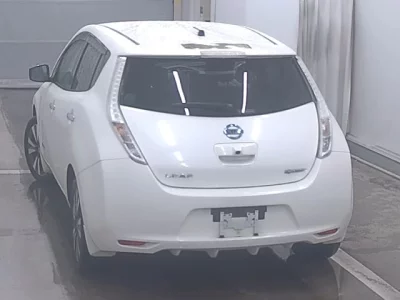 NISSAN LEAF